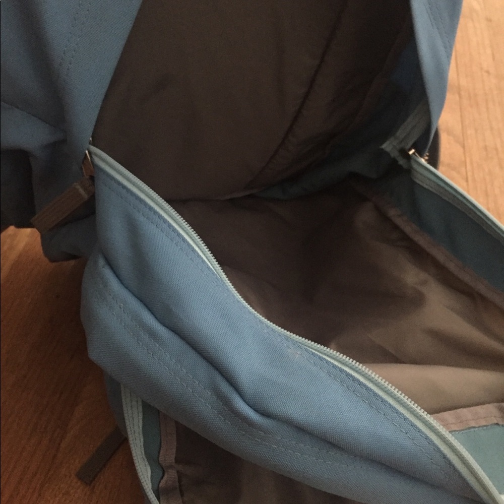 Backpack - Picture 2 of 6
